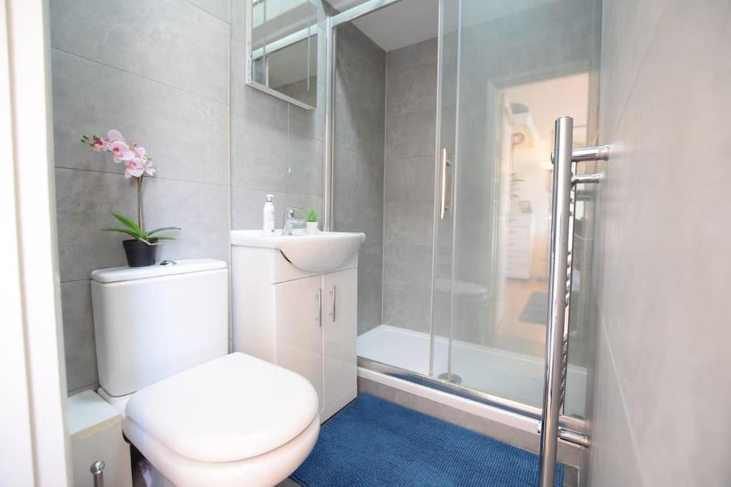 Stylish Studio Apartment Camden Londra Esterno foto