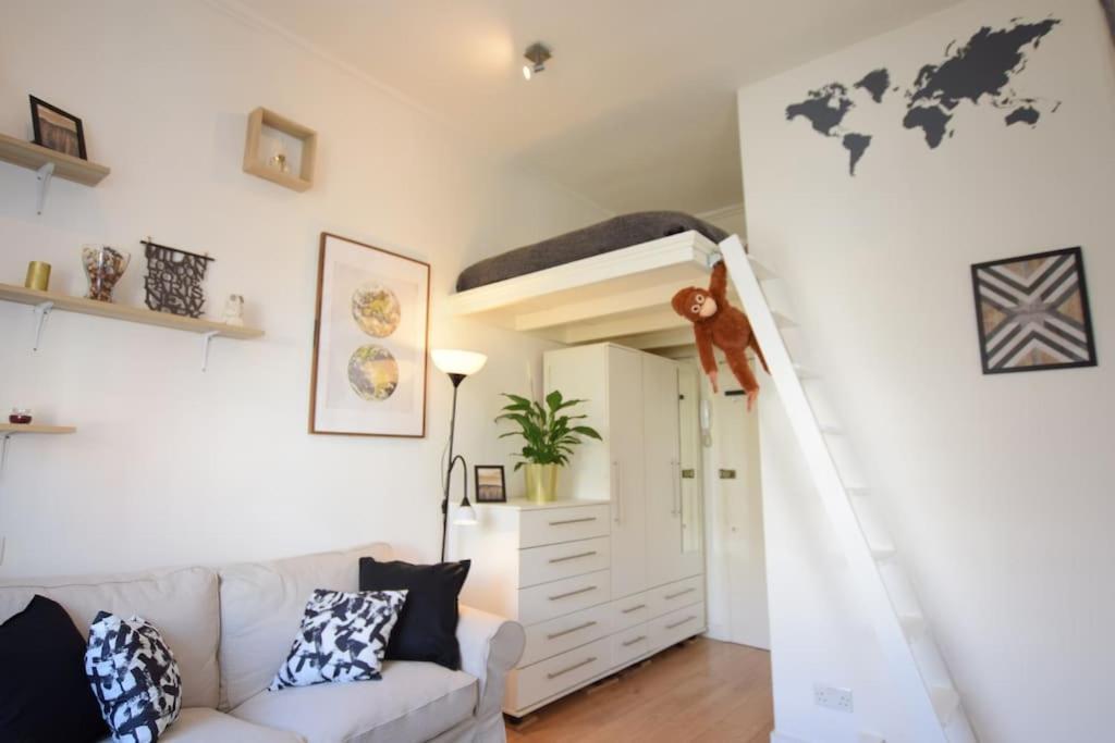 Stylish Studio Apartment Camden Londra Esterno foto